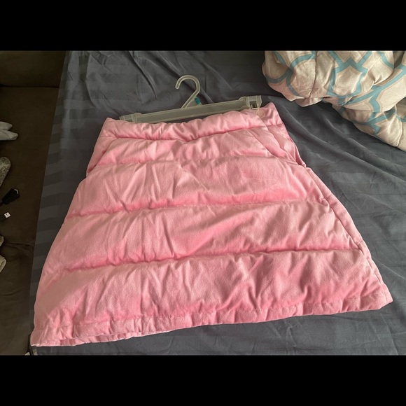 Gsuwoo Puffer skirt @gsuwoo @shopsoreal - Picture 5 of 5